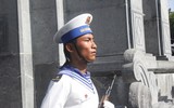Linh thiêng, kiêu hùng lễ chào cờ, duyệt binh trong sáng mùng 1 Tết ở Trường Sa